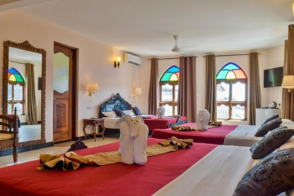 Tembo Palace Hotel image 8